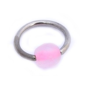 Ringetje met roze balletje